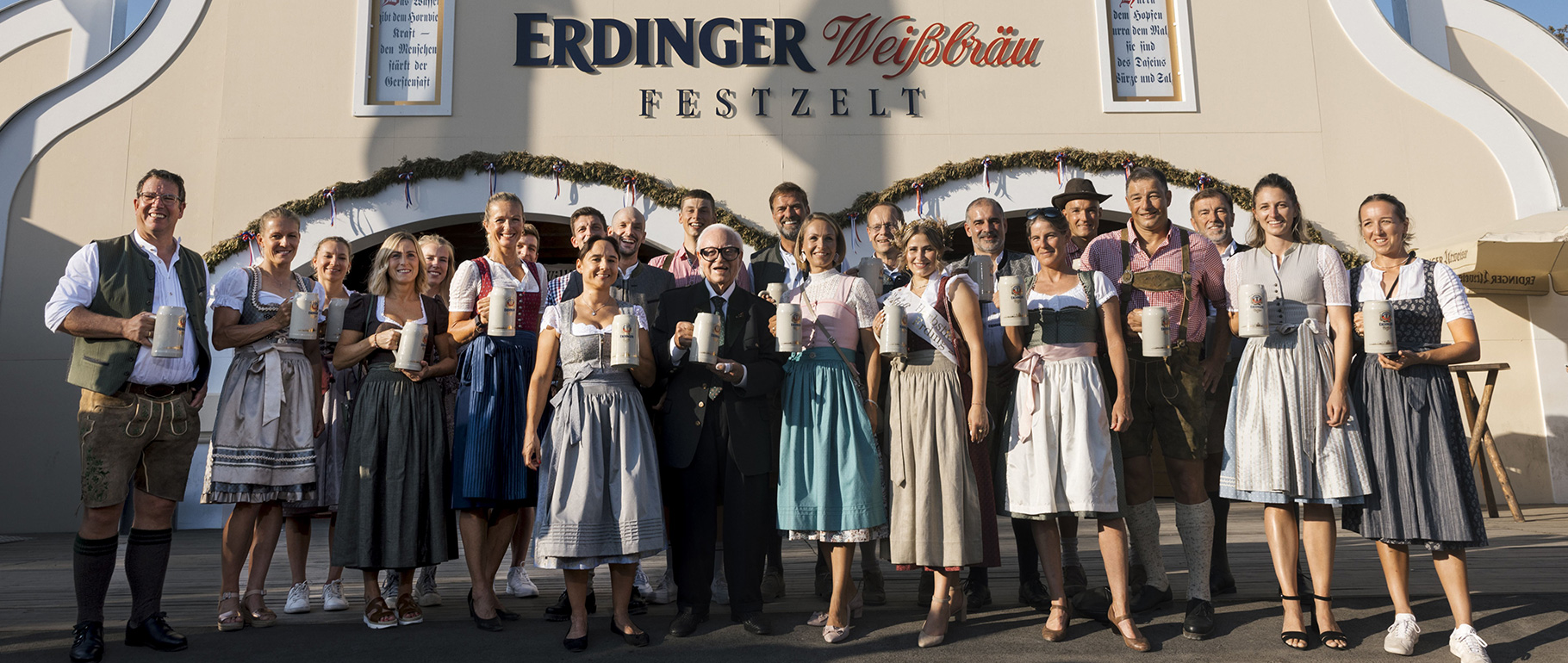 Sportgrössen feiern mit ERDINGER auf dem Herbstfest